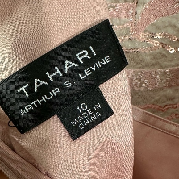 Tahari Sequin Embroidered A-Line Gown in Petal Pink Size 10 - Picture 4 of 8